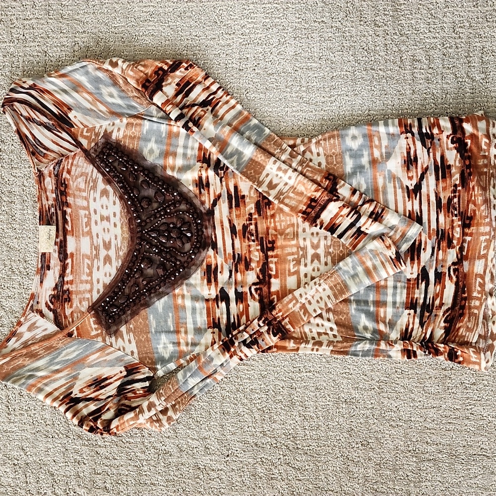 Daytrip Brown and Tan Graphic Fitted Long Sleeve Blouse
